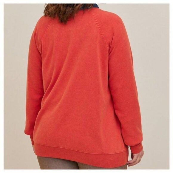Torrid Classic Fit Cozy Fleece Crew Neck Raglan Sweatshirt - Picture 2 of 4